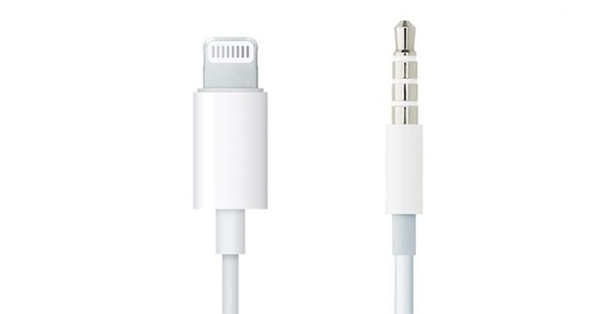 Cáp 3.5mm sang Lightning sẽ hỗ trợ người dùng trong sử dụng tối đa hiệu năng những thiết bị của Apple. (Ảnh: Internet)