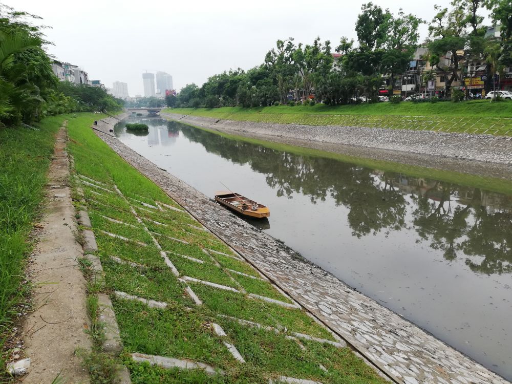 nước thải đã sang màu đen kịt