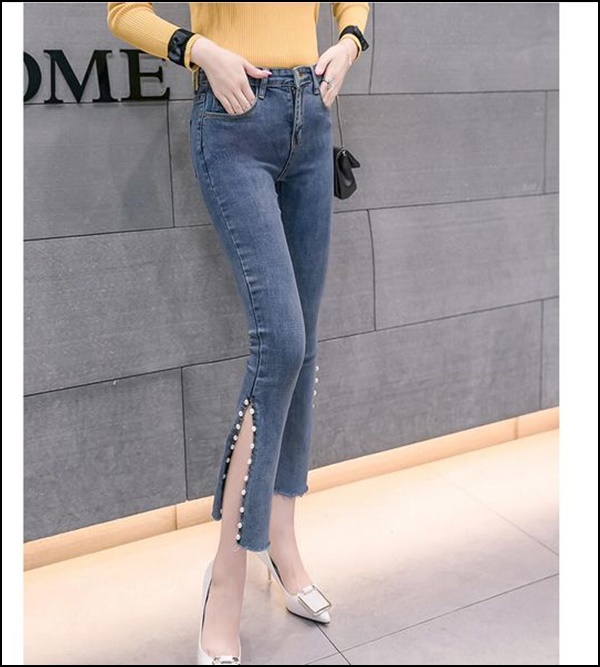 Quần jeans ống loe là một trong những trang phục thú vị nhất trong lịch sử thời trang thế giới khi có thể kết hợp tạo ra nhiều xu hướng và phong cách khác nhau.