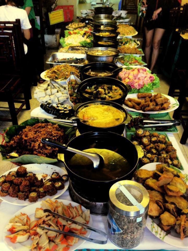 Buffet chay đa dạng với nhiều món chay ngon hấp dẫn