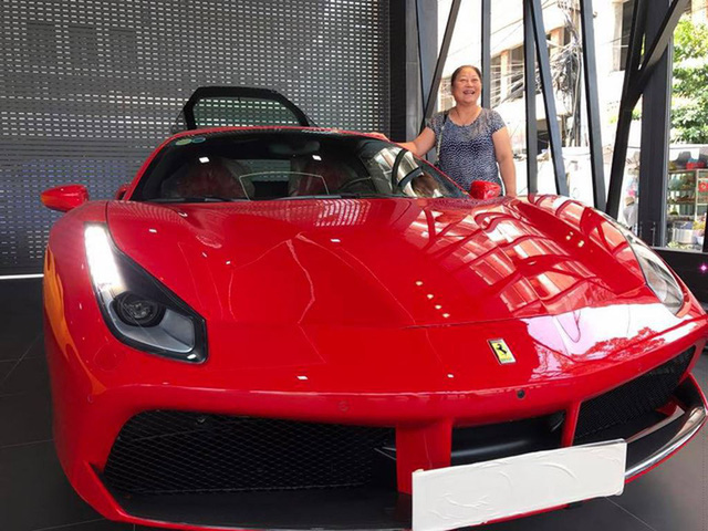  Siêu xe Ferrari 488 GTB được Tuấn Hưng mua vào tầm tháng 9/2017 