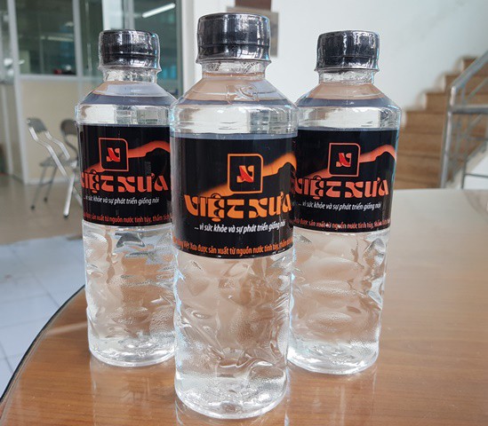 Sản phẩm nước tinh khiết Việt Xưa 399ml của Công ty CP Đầu tư và Phát triển Việt Xưa.