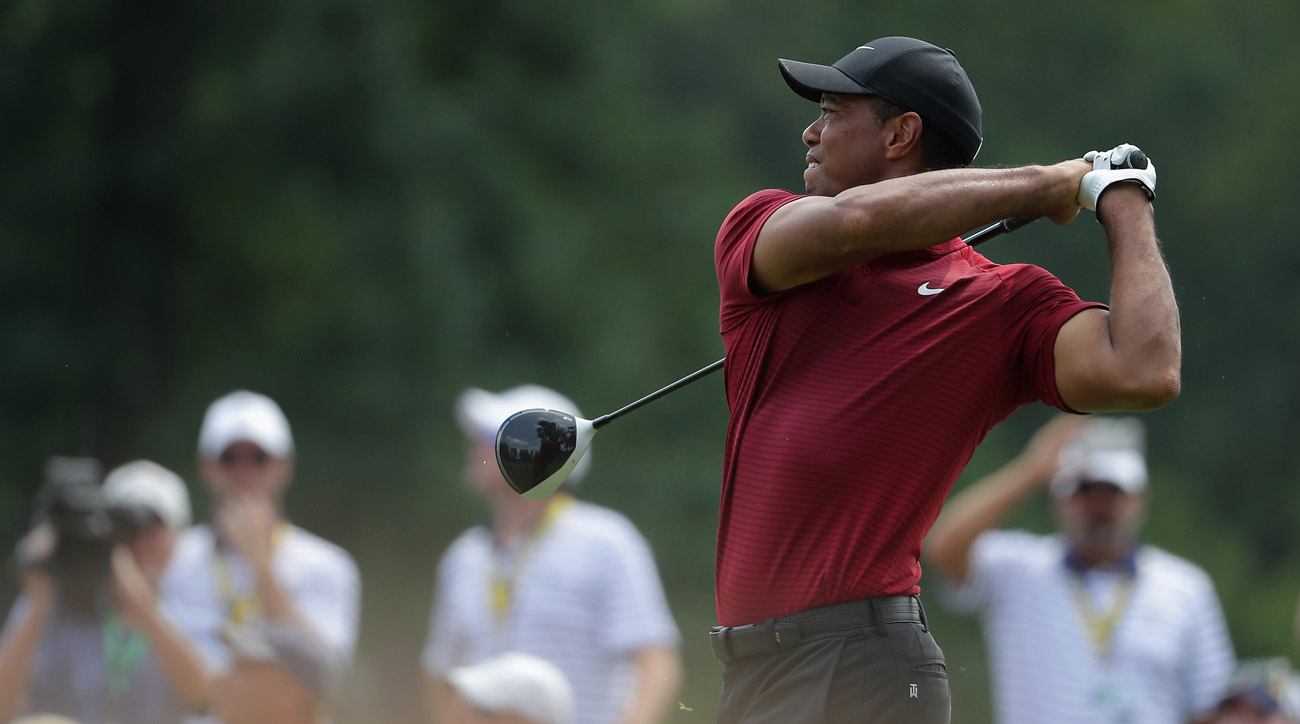 Tiger Woods đã được cầm gậy golf từ khi còn chưa biết đi.
