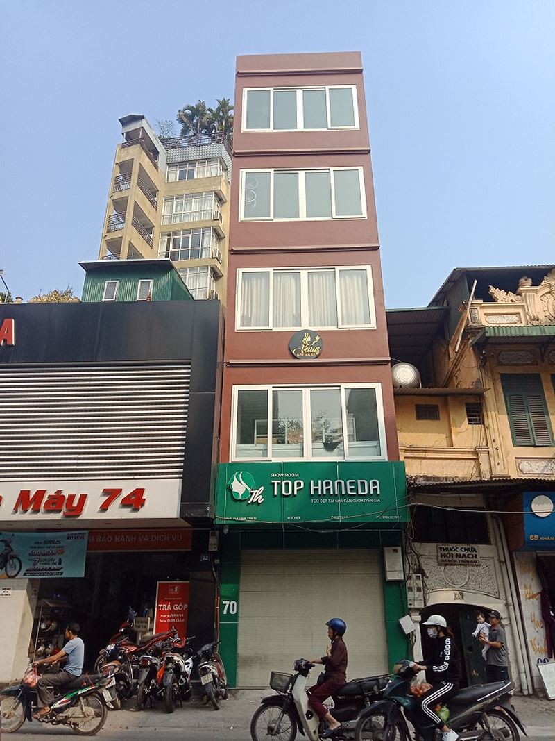 Địa chỉ của Luna Beauty Center nhưng treo biển Venus Spa