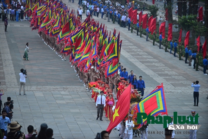 lanh dao dang nha nuoc dang huong tai le hoi den hung 2019
