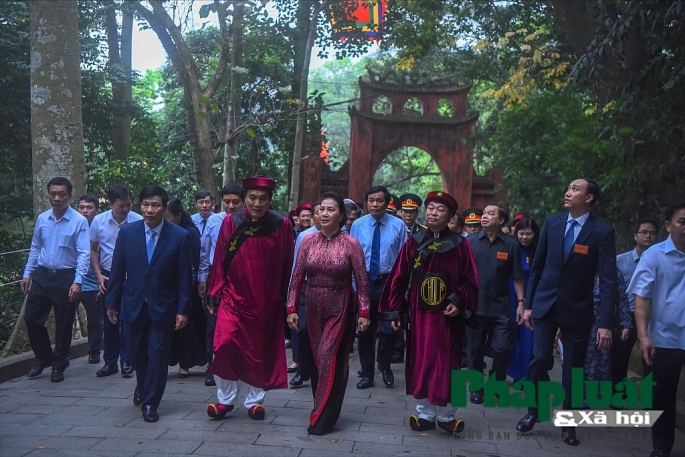 lanh dao dang nha nuoc dang huong tai le hoi den hung 2019