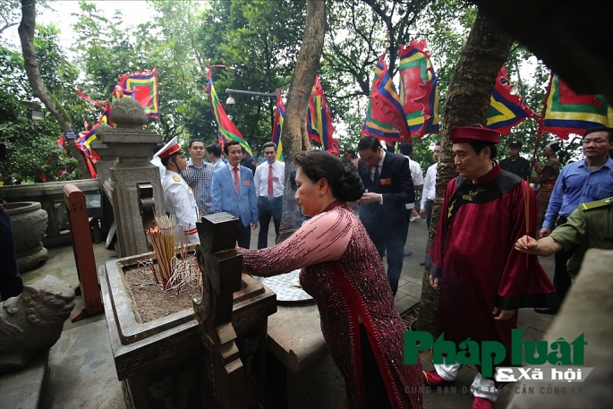 lanh dao dang nha nuoc dang huong tai le hoi den hung 2019