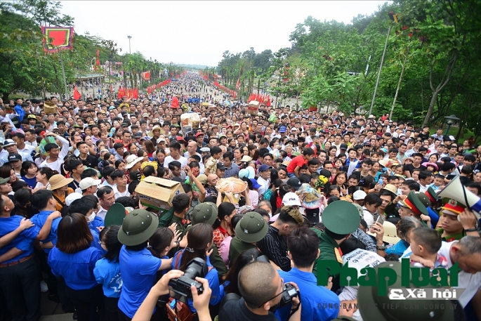 lanh dao dang nha nuoc dang huong tai le hoi den hung 2019