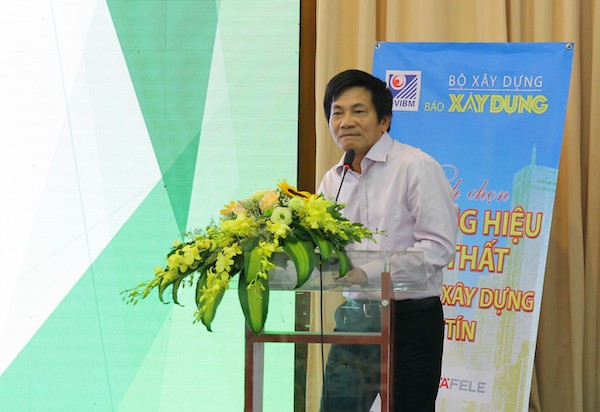 Ông Lê Văn Tới - Phó Chủ tịch Hội Vật liệu xây dựng Việt Nam phát biểu tại hội thảo