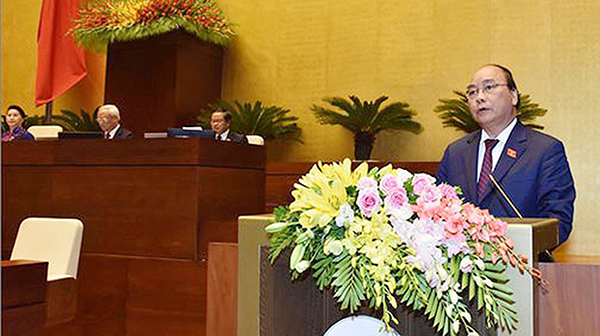Thủ tướng Chính phủ Nguyễn Xuân Phúc báo cáo về tình hình kinh tế - xã hội năm 2018 và kế hoạch phát triển kinh tế - xã hội năm 2019 tại Kỳ họp thứ 6, Quốc hội khóa XIV.
