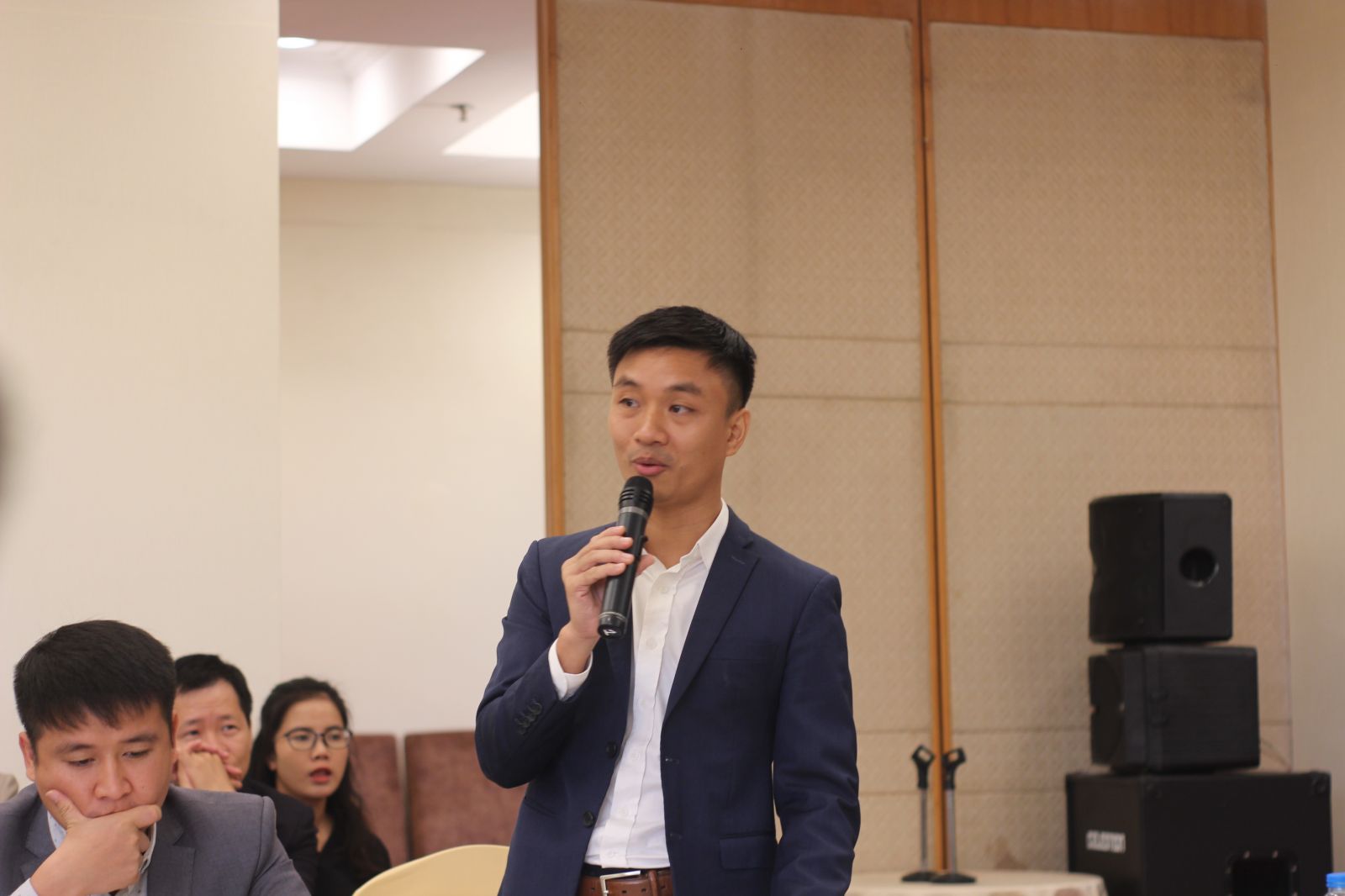 Nguyễn Thành Trung, Deputy director of Archi Invest JSC, speaks at the seminar.