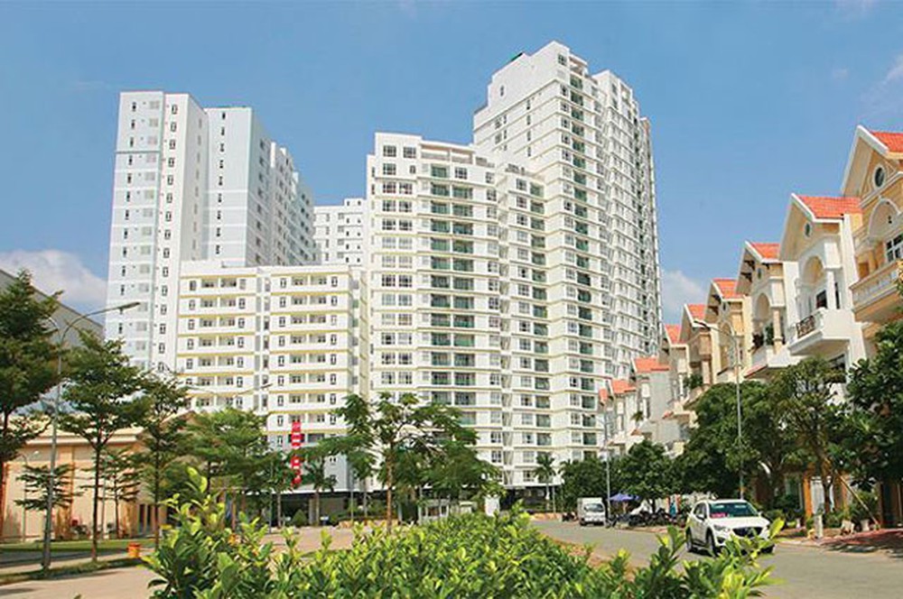 Foreign home hunters go high-end. (Photo: Le Toan)