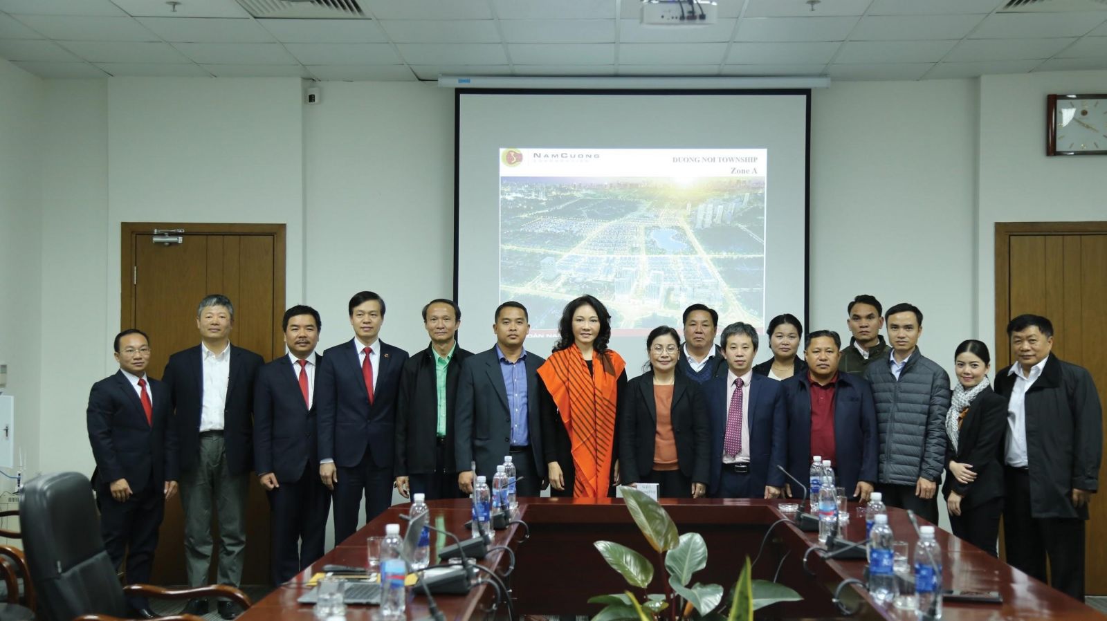 Chủ tịch Tập đoàn Nam Cường - Bà Lê Thị Thúy Ngà cùng ban Lãnh đạo tiếp đón đoàn Tổng Kiểm toán Nhà nước và Tổng Kiểm toán Lào.