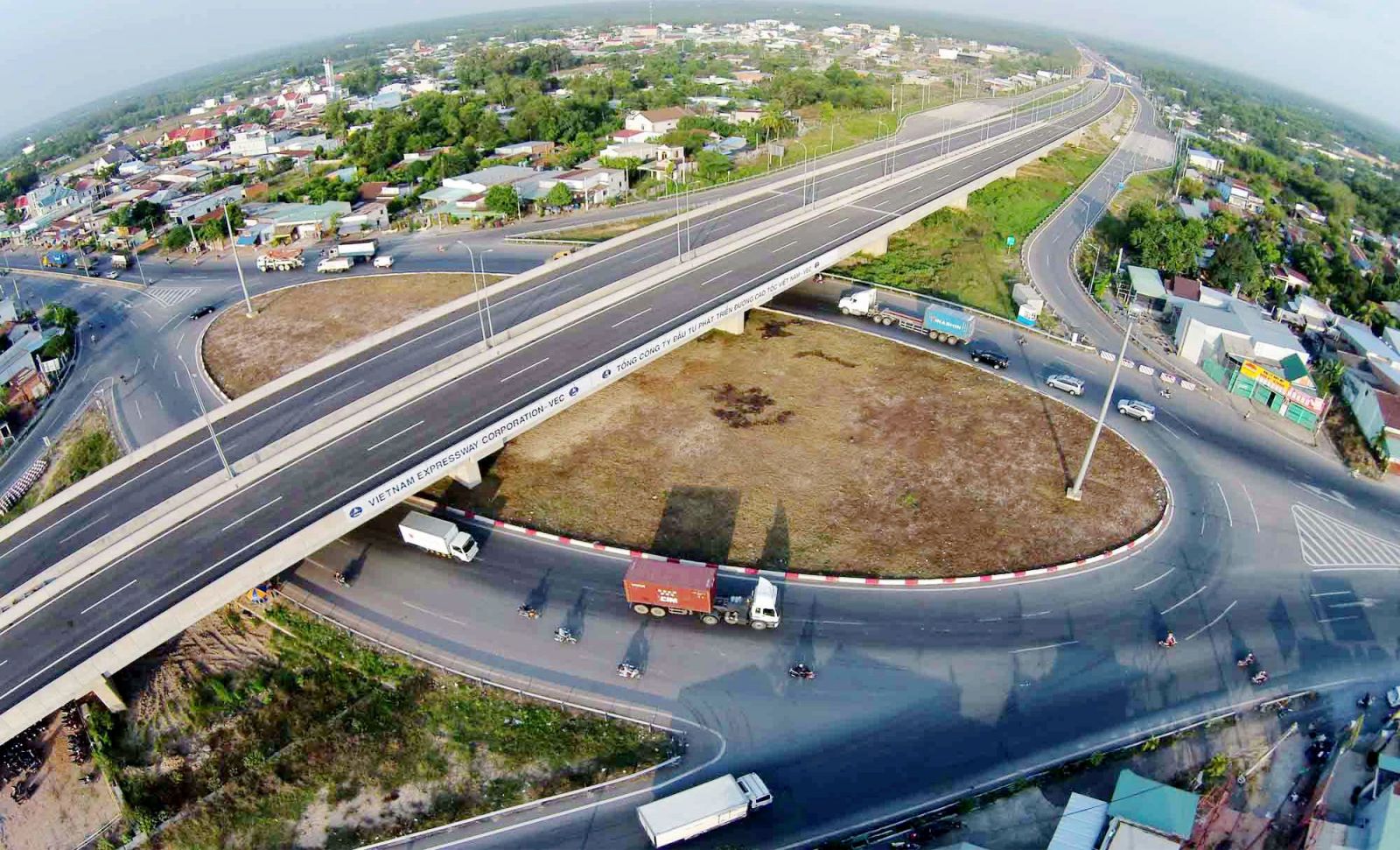 A section of the North-South expressway. (Photo: Vietnamnet)