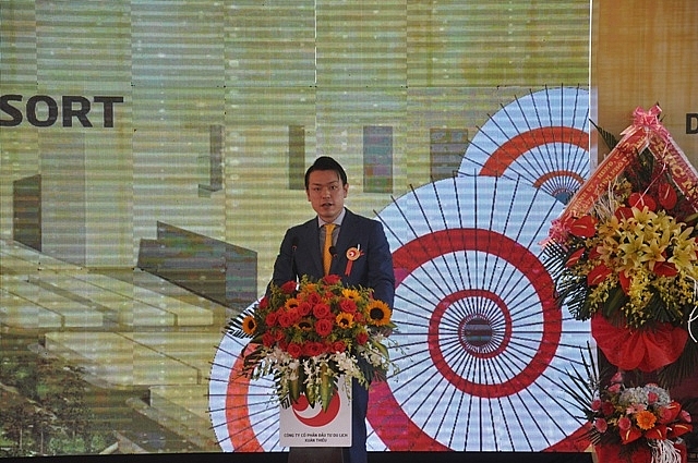 Yoshimune Odaka, general director of Mikazuki Group speaking at the ceremony.