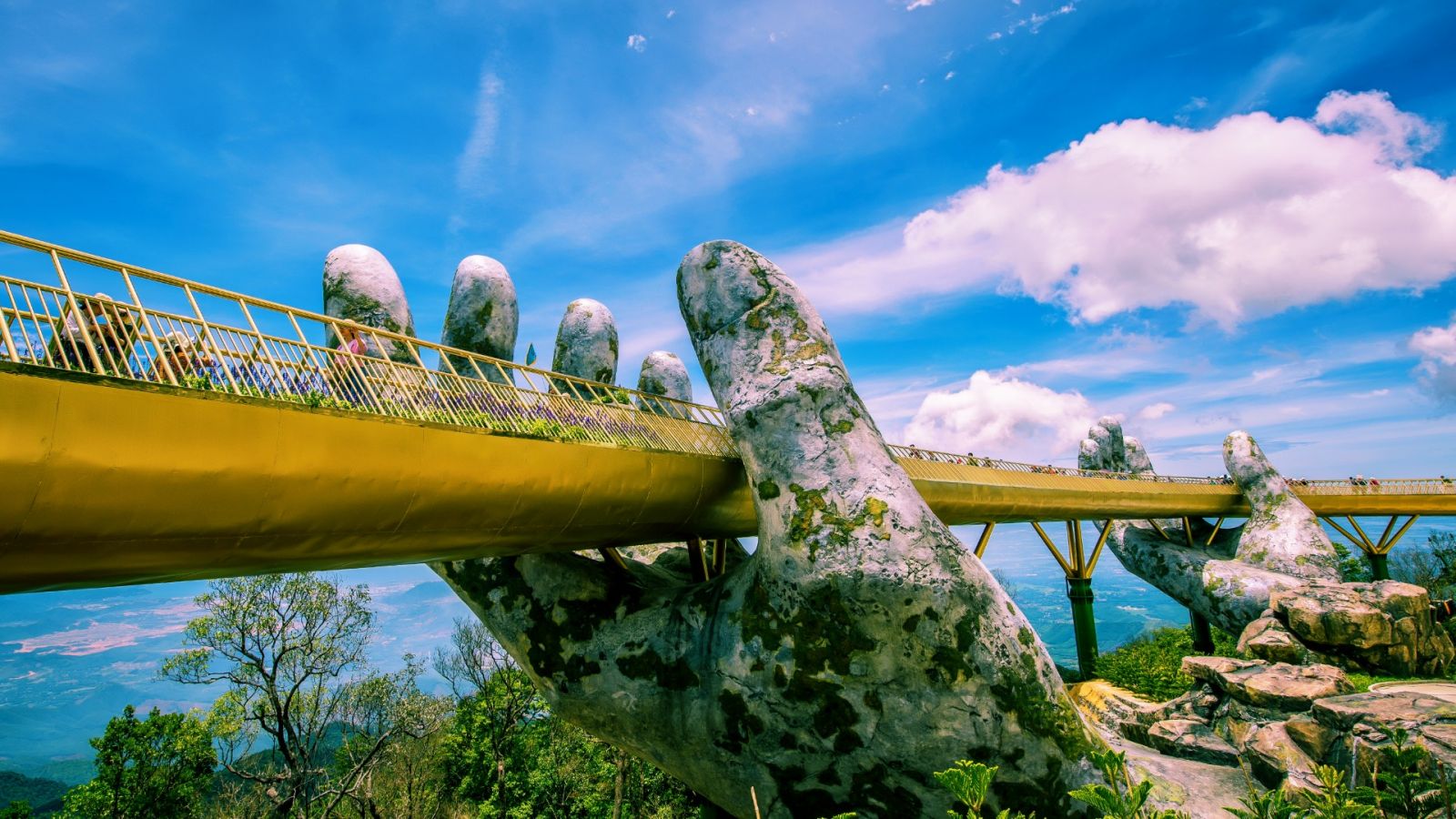 The Golden Bridge in Ba Na Hills has been known worldwide due to its unique design.