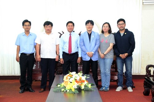 Mr. Tran Quoc Nam, Vice Chairman of the Ninh Thuan People’s Committee, met with CJ’s representatives. (Source: Ninh Thuan’s web portal)