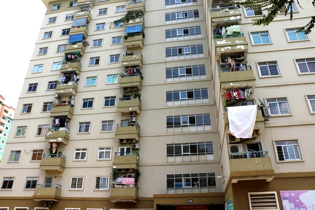 An apartment building in the Nam Trung Yen Urban Area in Cau Giay District's Trung Hoa Commune. (Photo: Doan Tung)