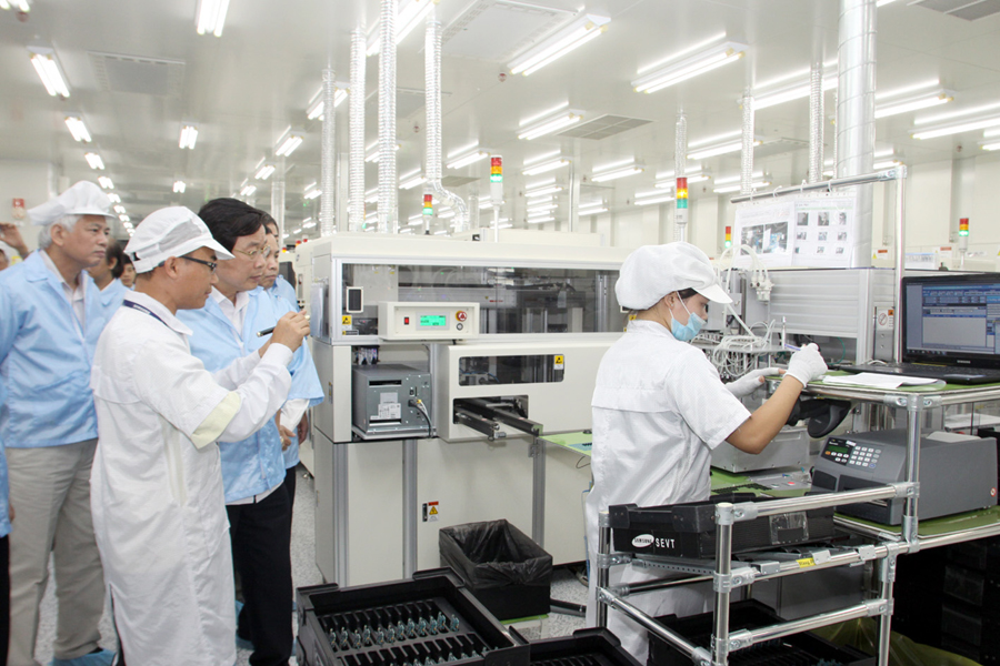 A phone spare part production line of Samsung Electronics Vietnam. (Photo: VNA)