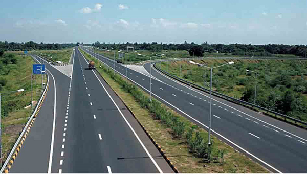 Vietnam needs private investment capital to construct about 1,380 km of highway.