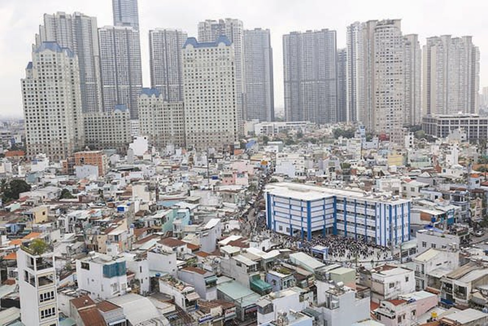 A bird’s eye view of HCMC’s Binh Thanh District. According to insiders, the real estate sector needs to reduce its reliance on bank loans. (Photo: Thanh Hoa)