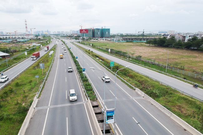 Realty inventories are rising. (Photo: Thanh Hoa)