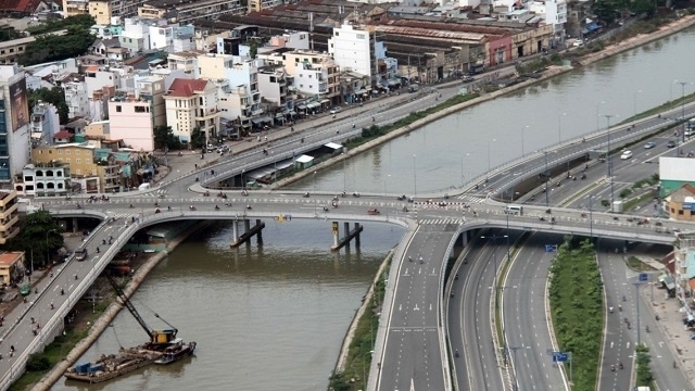 Ho Chi Minh City's transport infrastructure has developed but still lack of connection with the whole Southern region. (Photo: NDO/Duong Minh Anh)