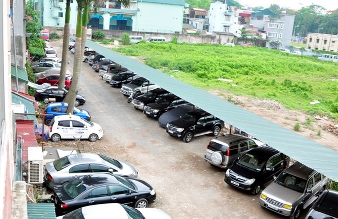 Hanoi authority has approved incentive policies to attract investment in parking lots which are scarce in the capital city.