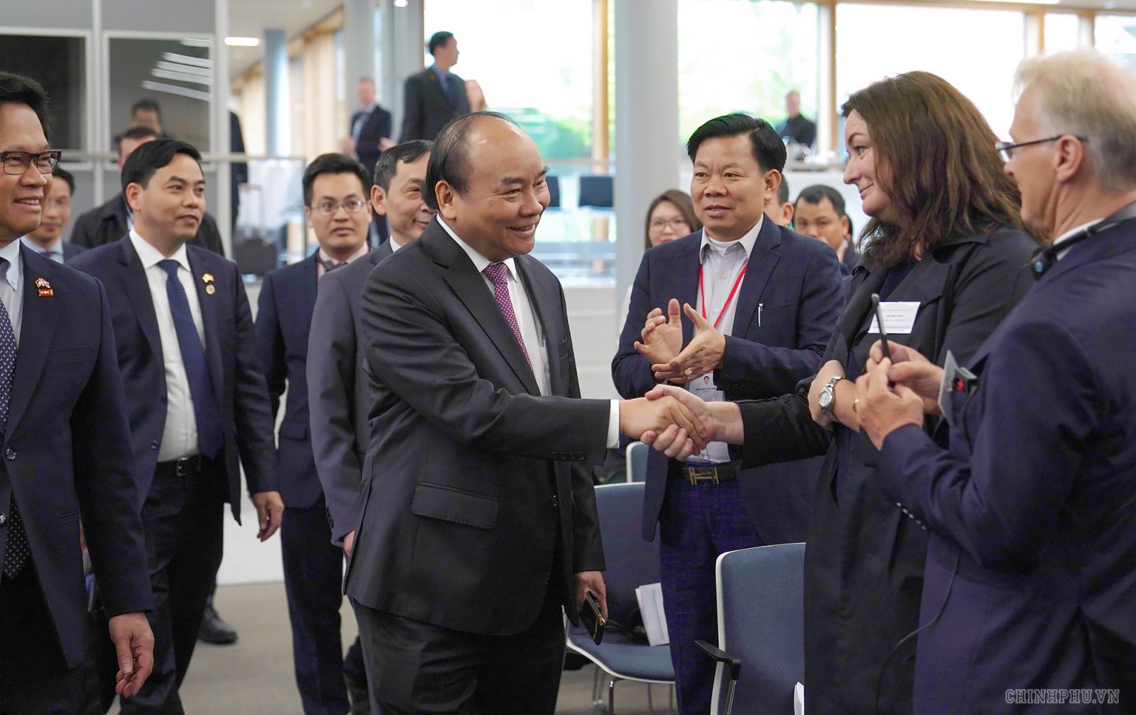 Thủ tướng Nguyễn Xuân Phúc tới dự Diễn đàn Doanh nghiệp Việt Nam-Na Uy. Ảnh: VGP/Quang Hiếu