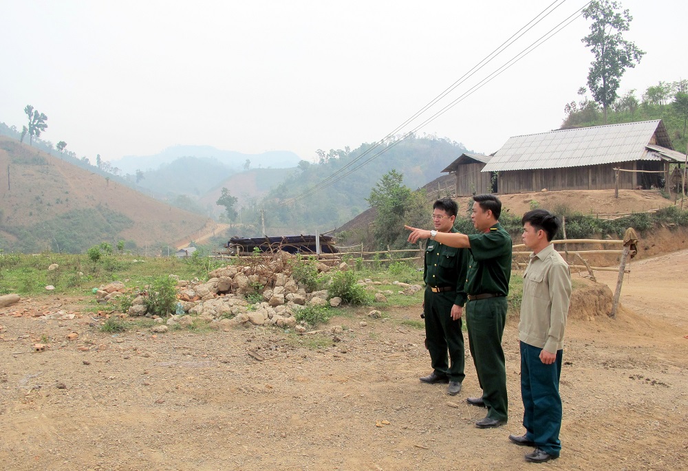 Nhà Báo Nguyễn Văn Minh trong chuyến công tác trở lại điểm nóng Huổi Khon, Mường Nhé, Điện Biên.