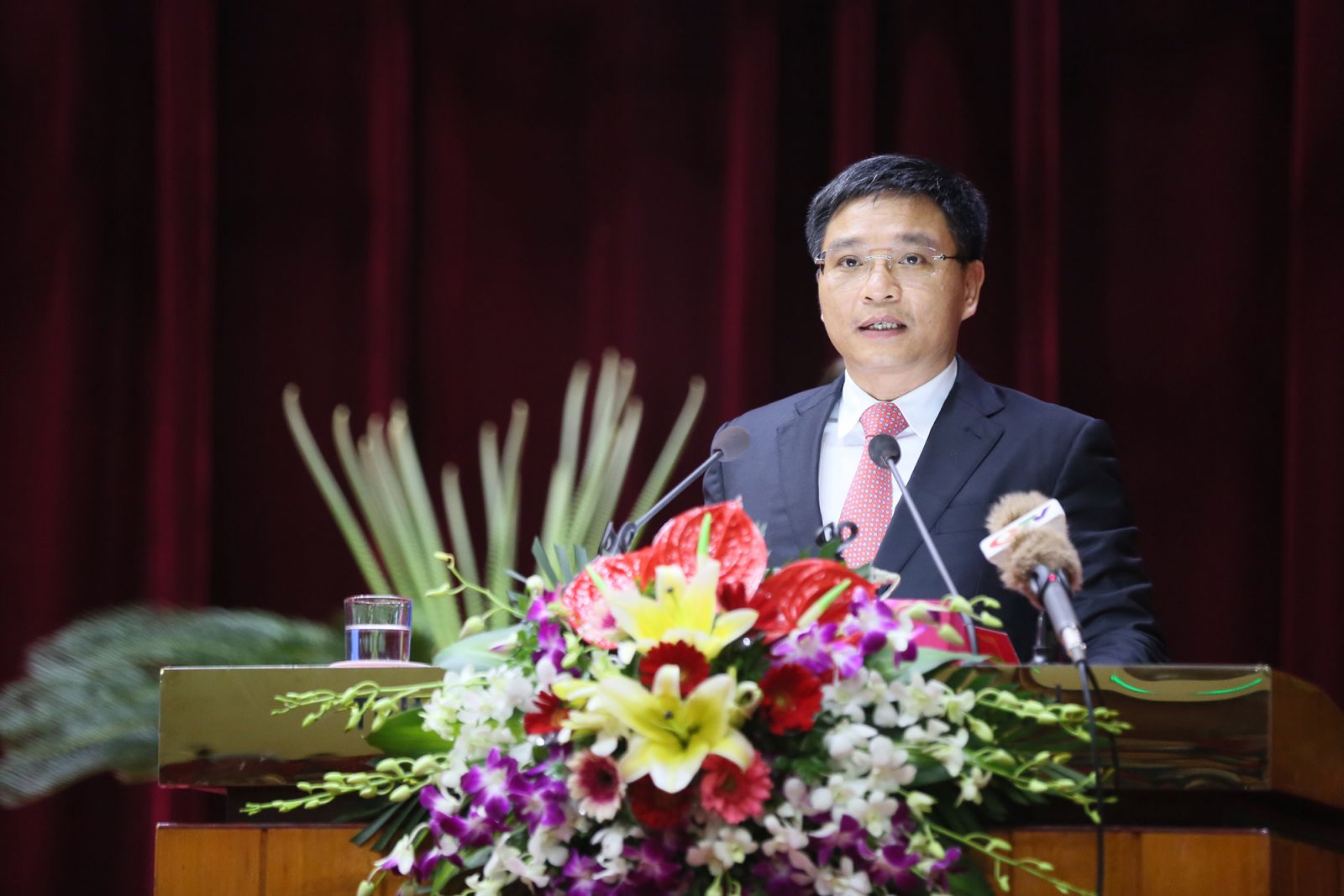 ông Nguyễn Văn Thắng đã trúng cử chức vụ Chủ tịch UBND tỉnh