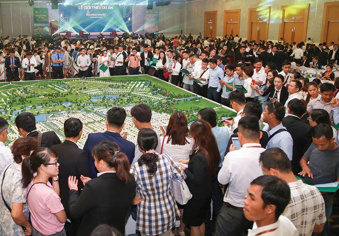 Lễ mở bán Dự án khu đô thị phức hợp – cảnh quan Cát Tường Phú Hưng tại TP. Đồng Xoài thu hút rất đông người địa phương.