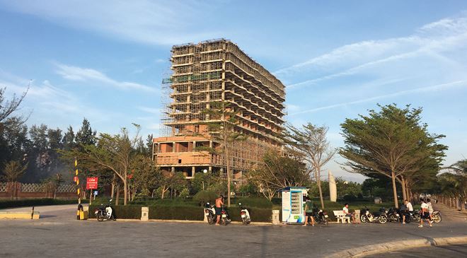 Nhiều dự án bất động sản du lịch, nghỉ dưỡng đã được triển khai dọc các bờ biển của Ninh Thuận.  Ảnh: Trọng Tín