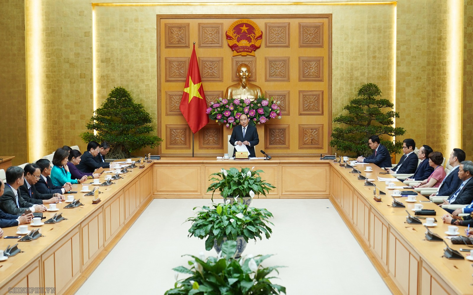 Thủ tướng Nguyễn Xuân Phúc phát biểu tại cuộc gặp mặt - Ảnh: VGP/Quang Hiếu