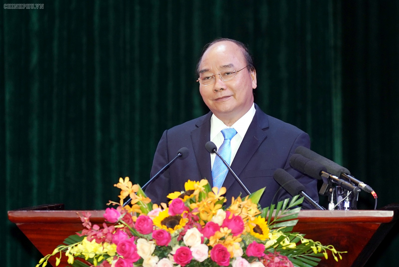 Thủ tướng phát biểu tại hội nghị. Ảnh: VGP/Quang Hiếu