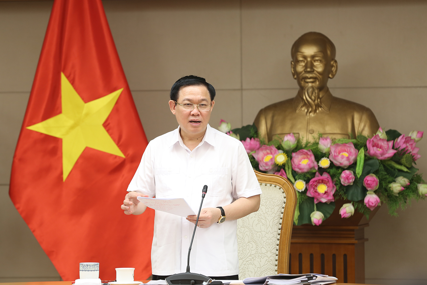 Phó Thủ tướng Vương Đình Huệ phát biểu tại phiên họp. Ảnh: VGP/Thành Chung