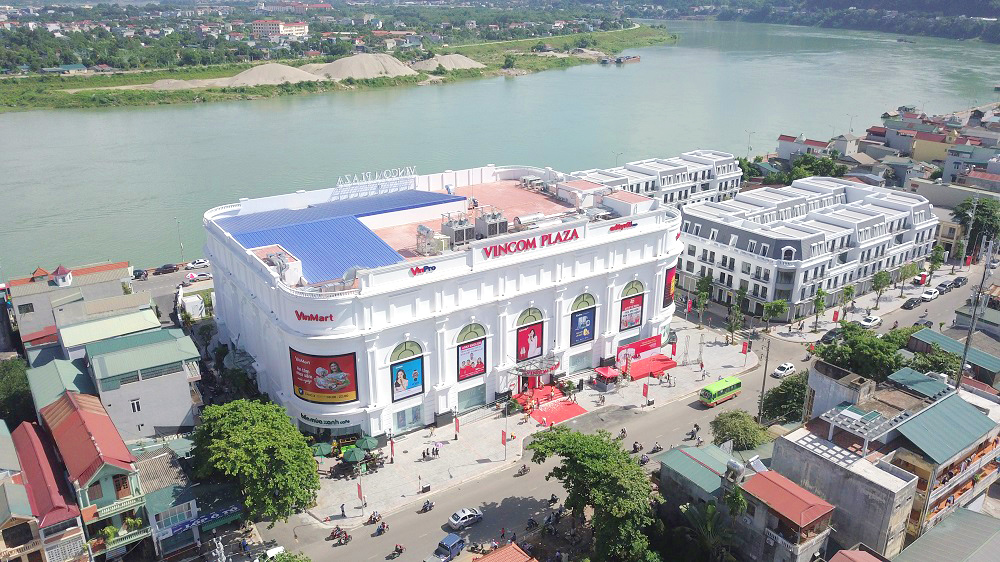 Vincom Plaza Hoà Bình tạo nên một điểm nhấn nổi bật trong kiến trúc đô thị bên dòng Sông Đà