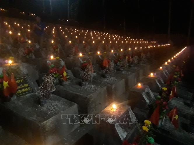 Tối 26/7/2019, hàng nghìn ngọn nến tri ân đã được thắp tại Nghĩa trang Quốc gia Vị Xuyên, huyện Vị Xuyên (Hà Giang) nhằm tưởng nhớ tới sự hy sinh anh dũng và những đóng góp to lớn của các anh hùng đã ngã xuống vì nền độc lập, tự do của dân tộc.