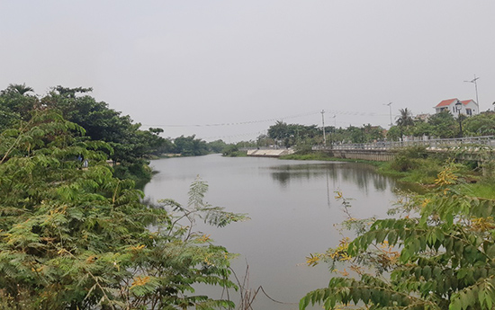 Hồ chứa nước Lai Nghi có vai trò quan trọng trong tưới tiêu, thủy lợi.