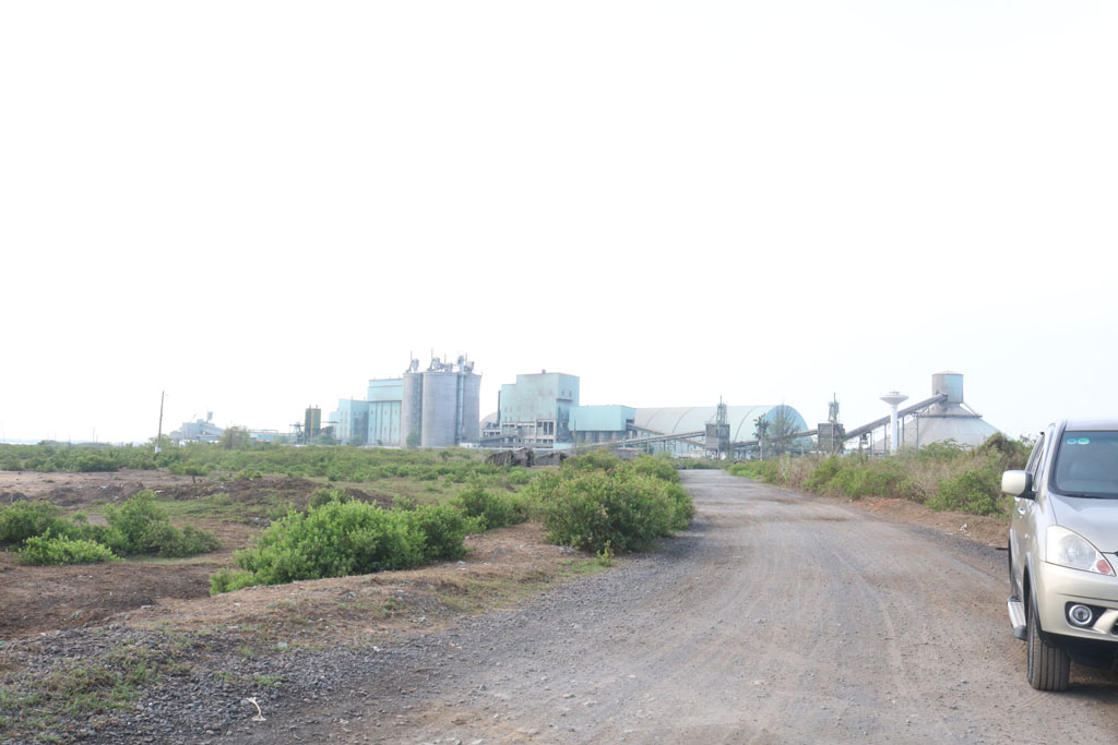 Qua nhiều lần đổi chủ đầu tư, Khu công nghiệp Nam Tân Tập (huyện Cần Giuộc) vẫn chưa hoàn thiện hạ tầng kỹ thuật để triển khai dự án