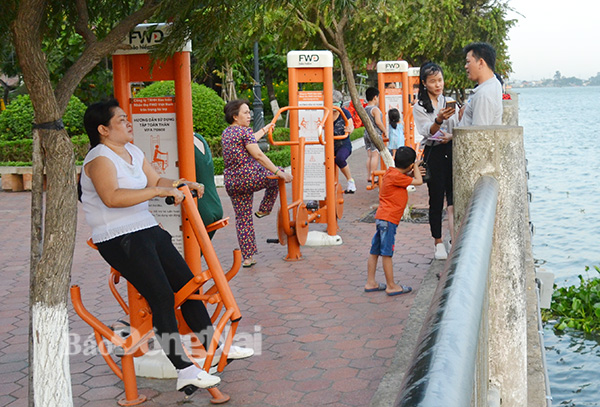 Một góc Công viên Nguyễn Văn Trị nơi hàng ngày rất nhiều người dân đến vui chơi, thể dục - K.Giới...,