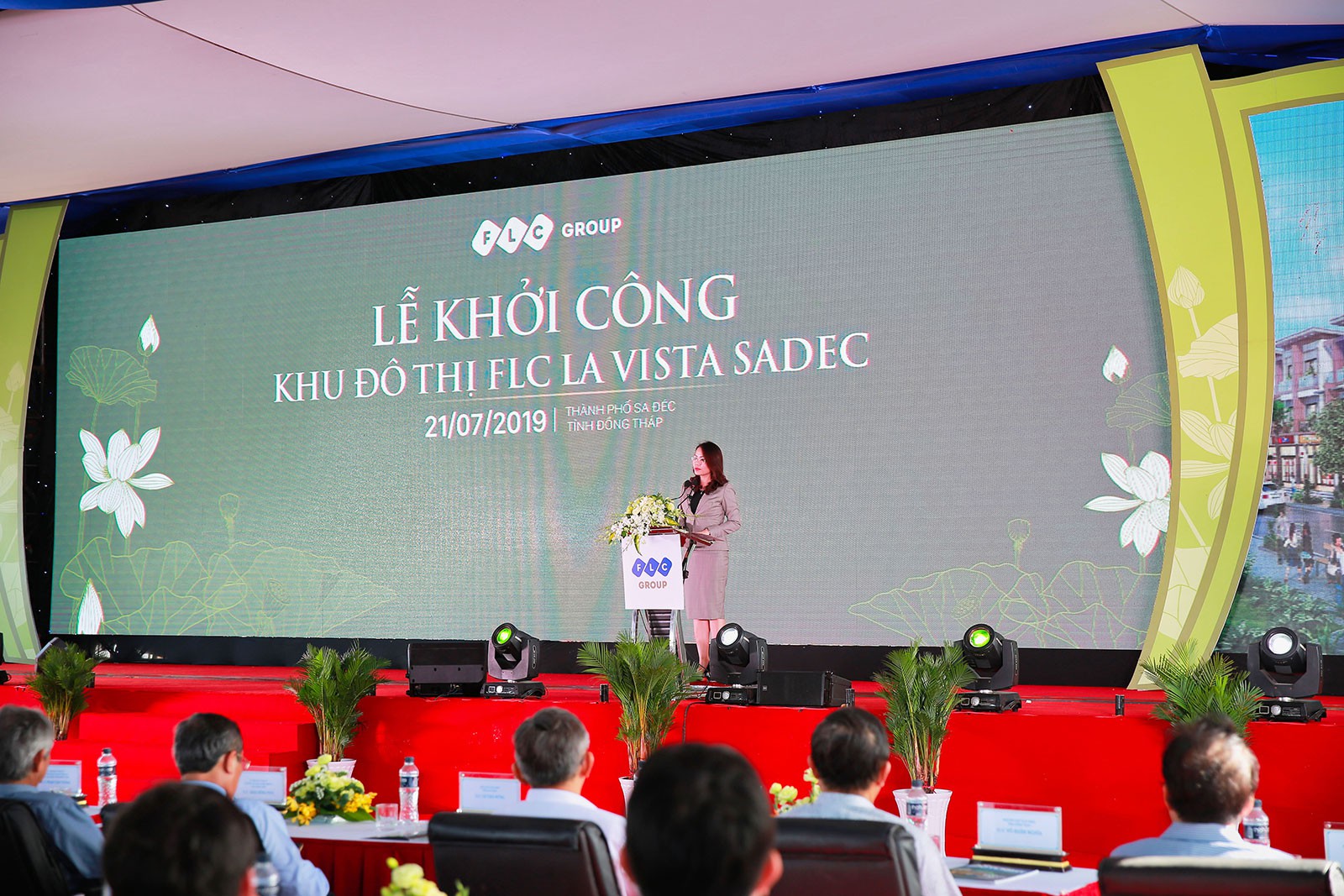 Bà Hương Trần Kiều Dung phát biểu tại lễ khởi công ngày 21/7. Ảnh: FLC.