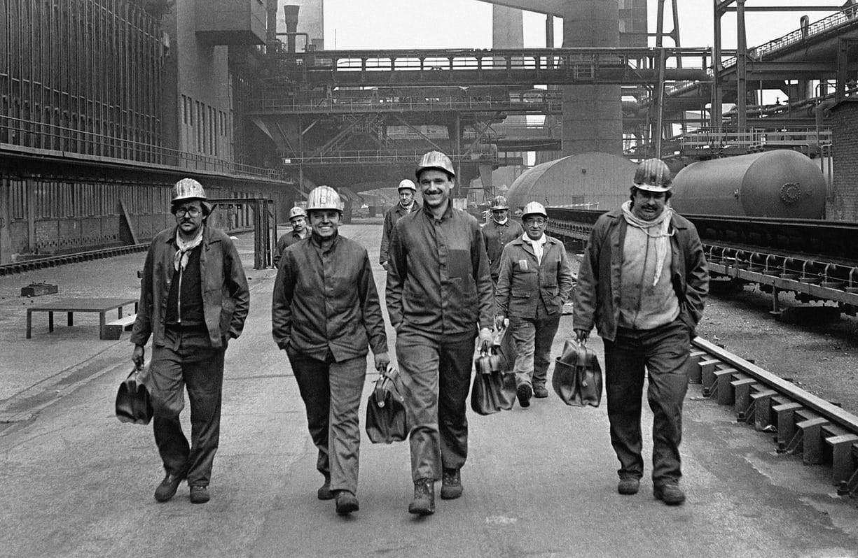 4 Hoạt động trong nhà máy luyện than Zollverein.