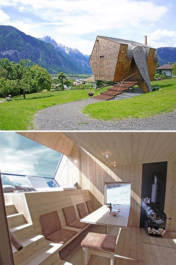 Ngôi nhà này nằm tại nước Áo với phong cảnh tuyệt đẹp nhìn ra dãy Alps. Trong khi đó, thiết kế của căn nhà lại mang âm hưởng ngoài hành tinh với dáng vẻ như chiếc tàu vũ trụ.
