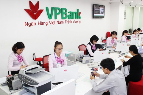 VPBank cam kết luôn bảo đảm đến cùng quyền lợi của khách hàng theo đúng quy định của pháp luật.