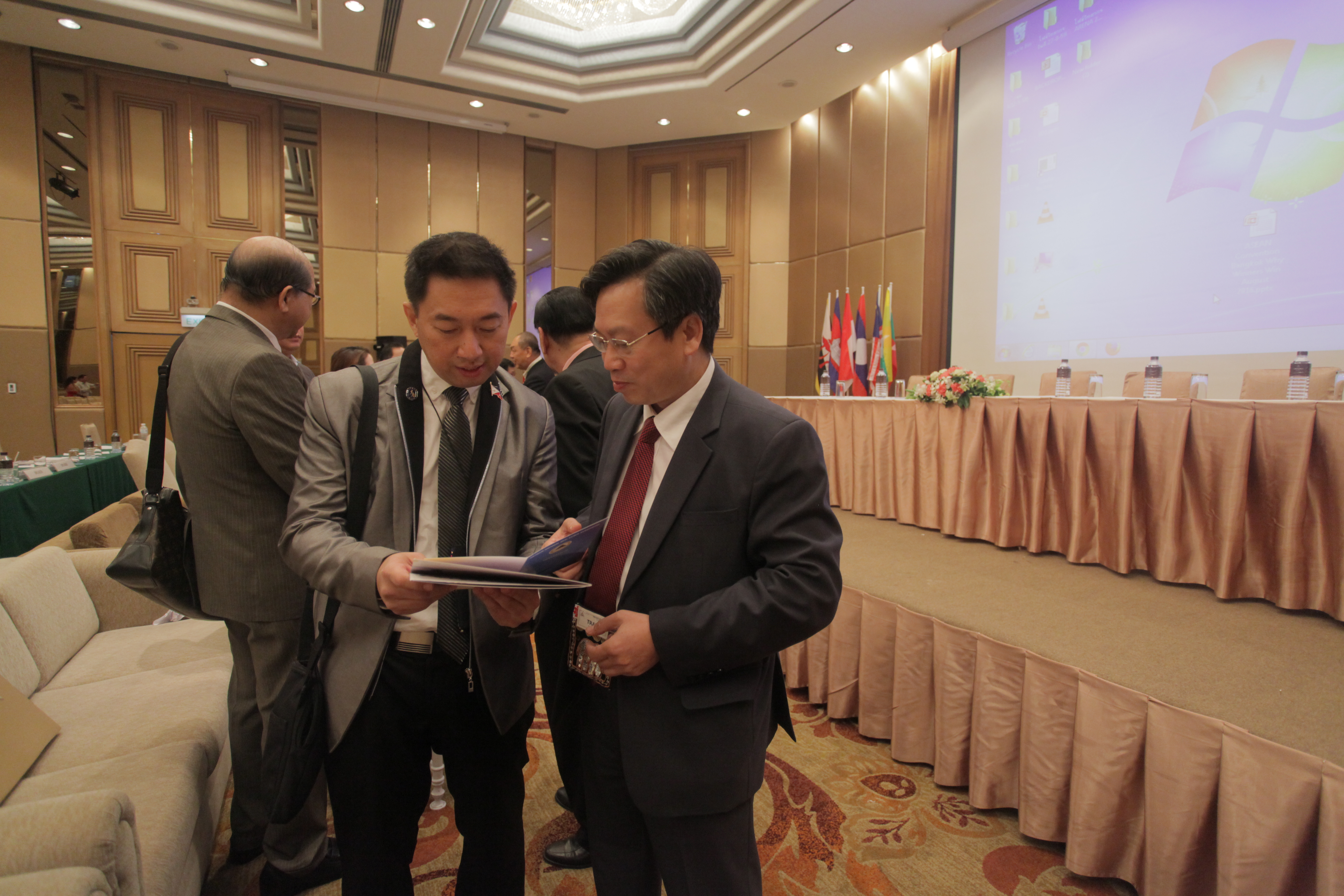 Tổng Thư ký Hiệp hội BĐS Việt Nam tiếp xúc với Chủ tịch Hiệp hội BĐS Philippines