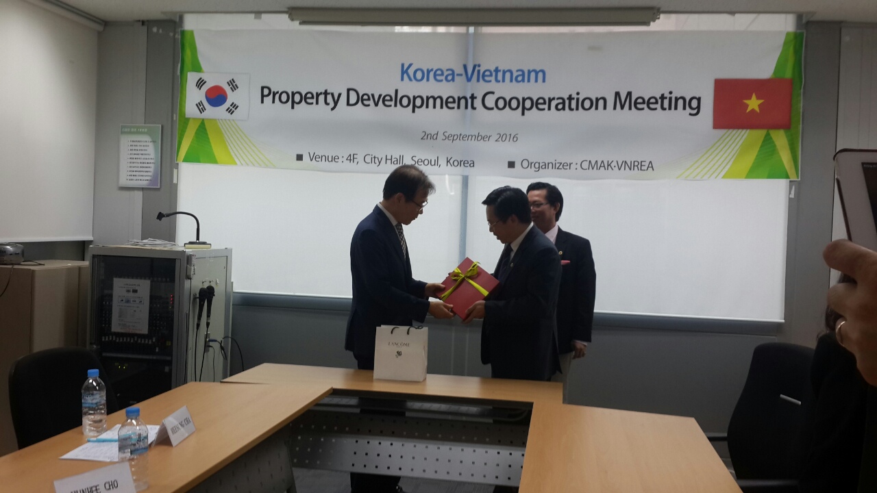 Hiệp hội BĐS Việt Nam đã đến thăm và làm việc với Hiệp hội Quản lý Xây dựng Hàn Quốc