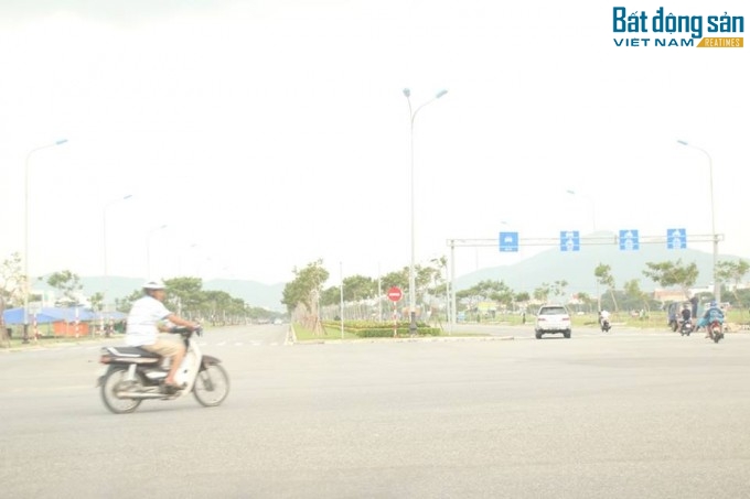 Một số dự án trên đường 60m- Nguyễn Sinh Sắc (quận Liên Chiểu) đang “hút hàng”.