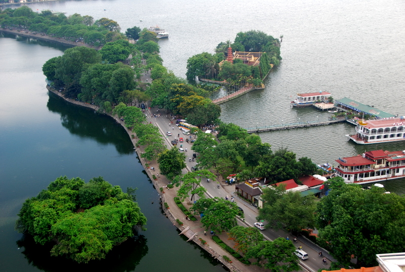 UBND Thành phố Hà Nội vừa ban hành Quyết định số 6274/QĐ-UBND phê duyệt điều chỉnh cục bộ quy hoạch phân khu đô thị khu vực Hồ Tây và phụ cận. Ảnh minh họa.