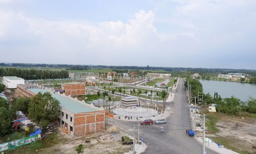 Một dự án đất nền, nhà phố tại vùng ven giáp ranh với Sài Gòn đang tăng giá 15% so với đầu năm. Ảnh: Vũ Lê.
